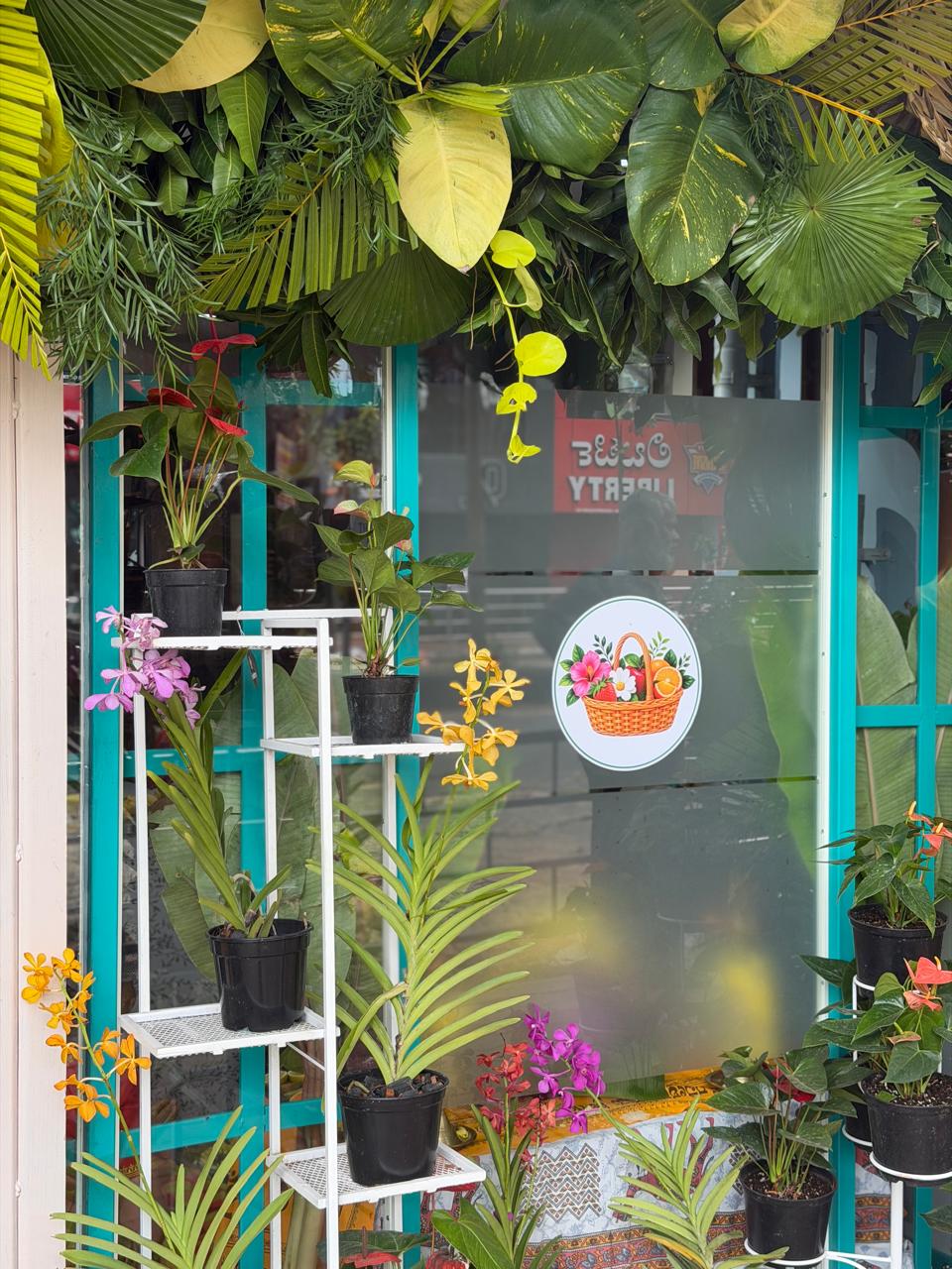The Blossom Basket's Nehru Road gallery
