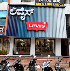 Levi's Nehru Road gallery