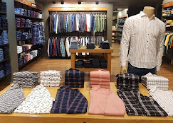 Levi's Nehru Road gallery