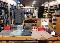 Levi's Nehru Road gallery